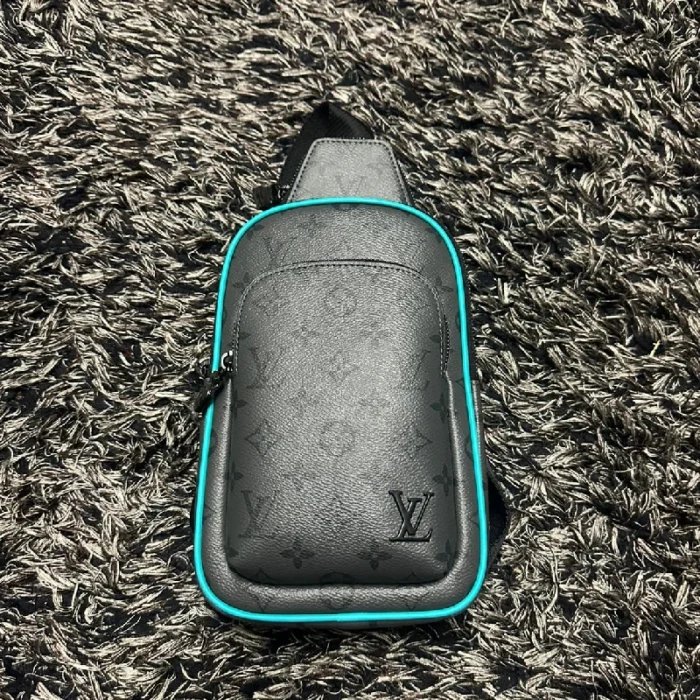 Louis Vuitton Avenue Slingbag
